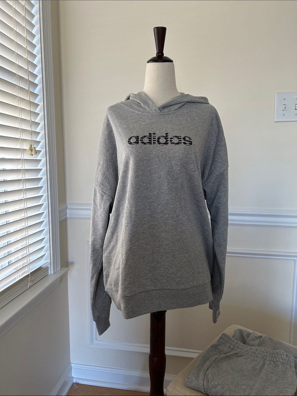 Adidas Heather Gray Logo Pullover Hoodie with Matching Joggers